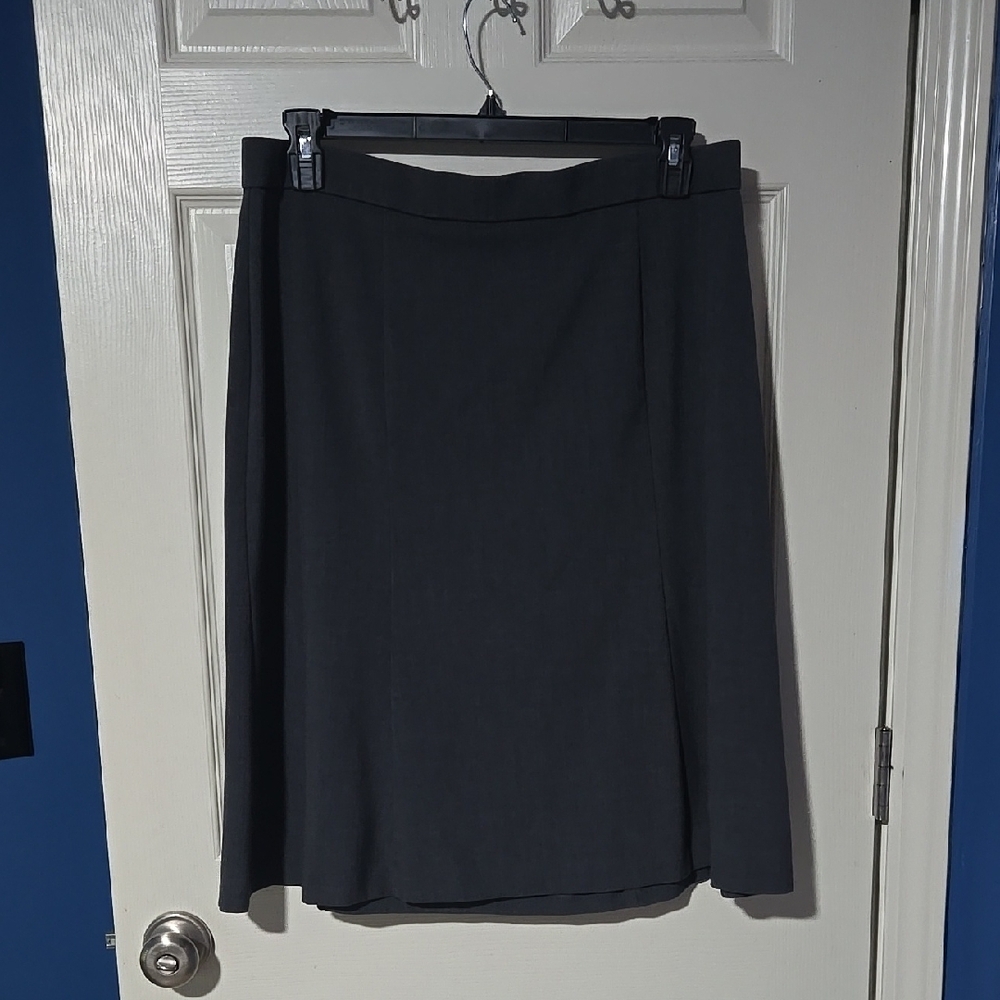 Dressbarn Gray A-Line Knee-Length Skirt